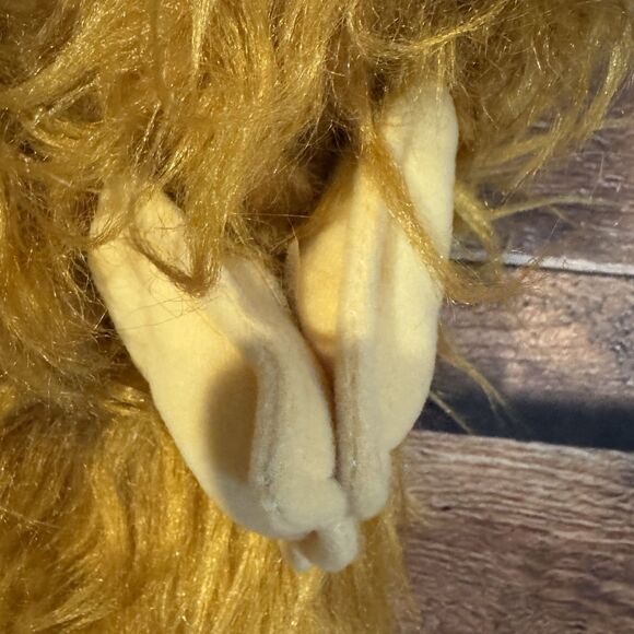 Vintage 1980 Furry Huggems Beaver Wrap Plush Puppet Squeaker Toy Hanging Brown - Picture 6 of 9